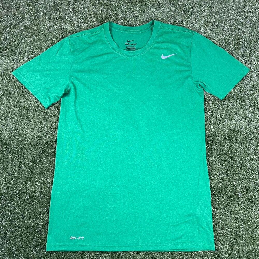 Nike Men's Green T-shirt